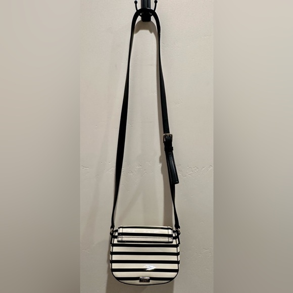 Kate Spade Small Purse - Picture 2 of 11